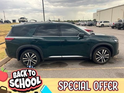 2025 Nissan Pathfinder Platinum